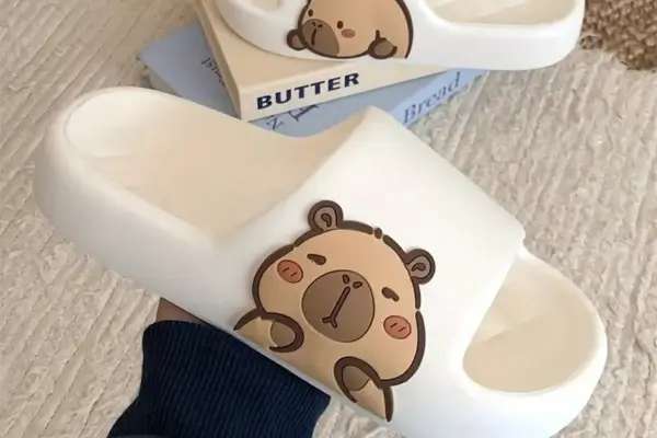 Chinelo Capivara